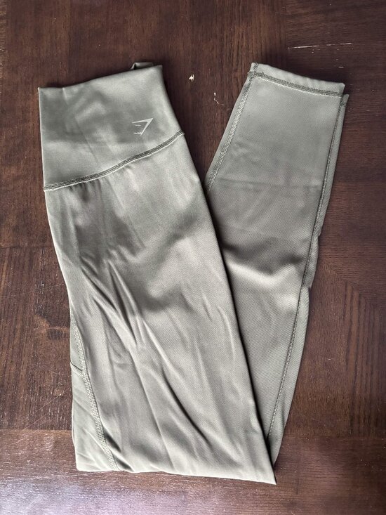Gymshark Pants - Gymshark Green Seamless Legging - Size M